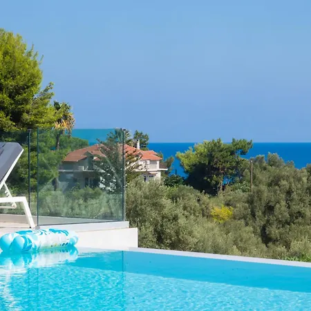 Vila Gaia - Divine Private With Pool, Close To Agios Ioannis (Lefkada)